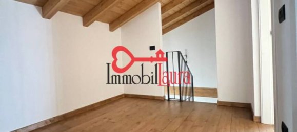 2 bedrooms Duplex in Bisuschio, Italy No. 353777 15