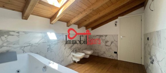 2 bedrooms Duplex in Bisuschio, Italy No. 353777 27