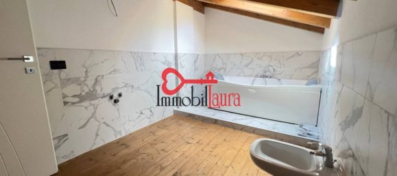 2 bedrooms Duplex in Bisuschio, Italy No. 353777 26