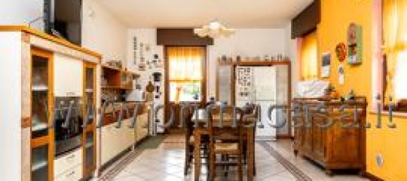 7 rooms Apartment in Lavagno, Italy No. 230725 6