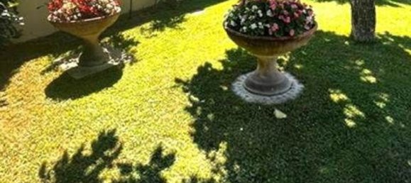 6 bedrooms House in Campi Bisenzio, Italy No. 331260 2