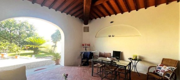 6 bedrooms House in Campi Bisenzio, Italy No. 331260 9