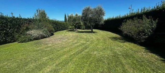 6 bedrooms House in Campi Bisenzio, Italy No. 331260 7