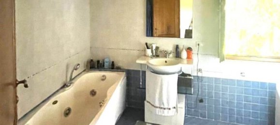 6 bedrooms House in Campi Bisenzio, Italy No. 331260 28