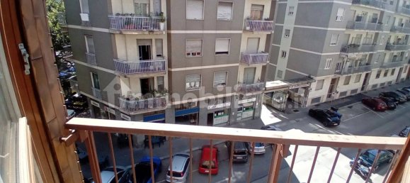 Apartamento T2 em Turin, Italy N.º 370341 4