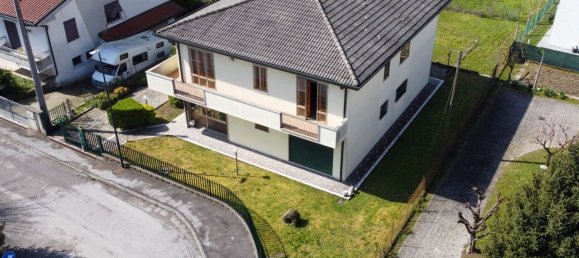 5-salle Villa à Ponte San Nicolò, Italy No. 60153 2