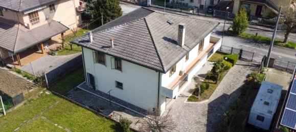 5-salle Villa à Ponte San Nicolò, Italy No. 60153 12