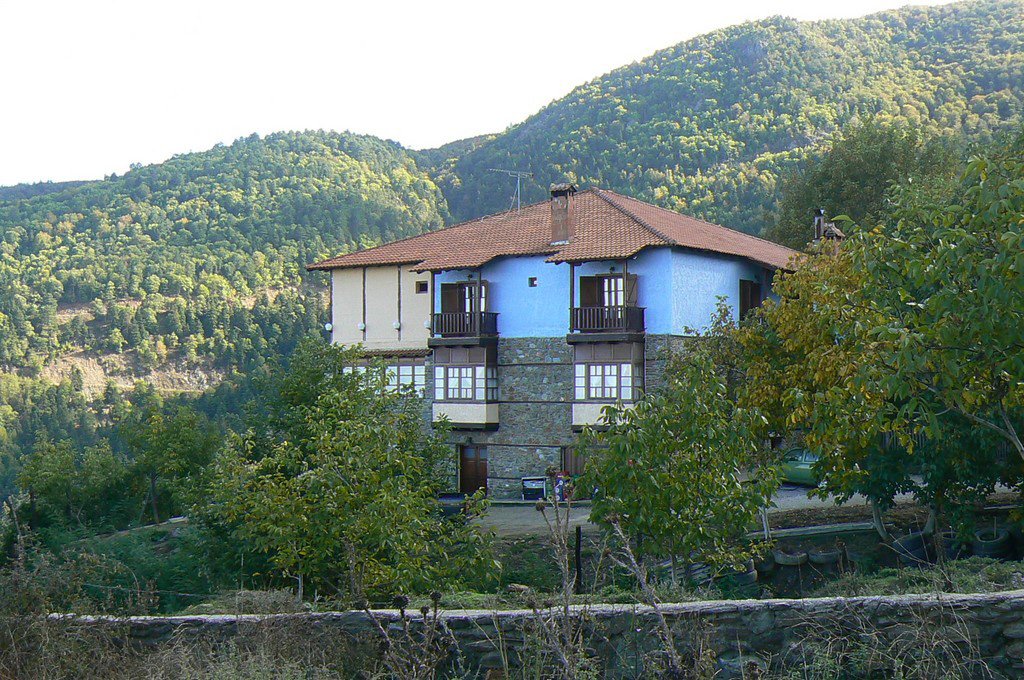 900m² Townhouse in Pieria, Greece No. 7976