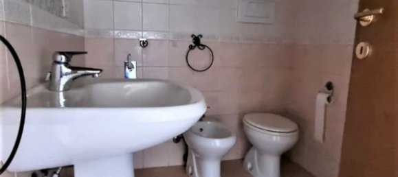 3 rooms Apartment in Radicondoli, Italy No. 171058 9