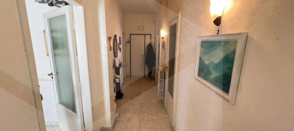 Apartamento de 3 divisões em Molfetta, Italy N.º 32765 4