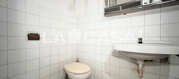 Коммерческая недвижимость 135м² в Бадалона, Испания № 138361 15