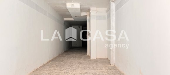 Коммерческая недвижимость 135м² в Бадалона, Испания № 138361 2