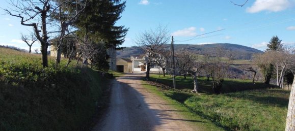 Casa de 10 habitaciónes en Pergola, Italy No. 39424 5