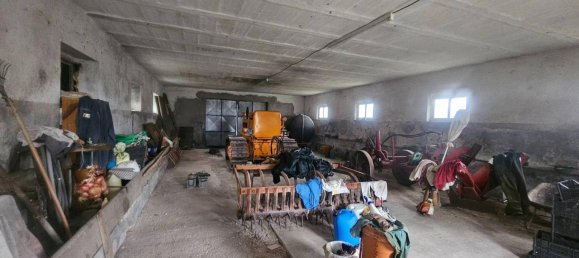 Casa de 10 habitaciónes en Pergola, Italy No. 39424 34