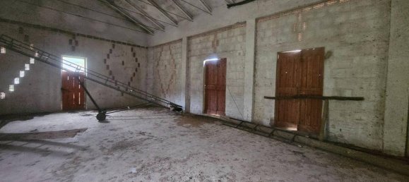 Casa de 10 habitaciónes en Pergola, Italy No. 39424 38