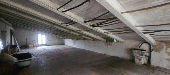 Casa de 10 habitaciónes en Pergola, Italy No. 39424 11