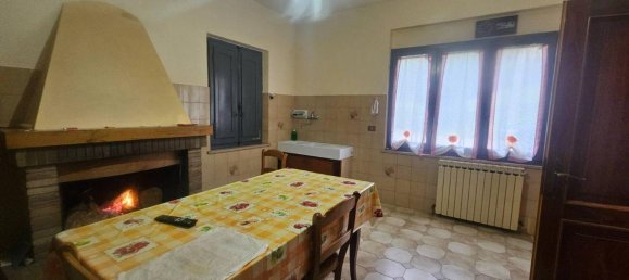 Casa de 10 habitaciónes en Pergola, Italy No. 39424 24