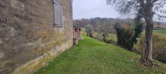 Casa de 10 habitaciónes en Pergola, Italy No. 39424 32
