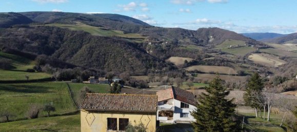 Casa de 10 habitaciónes en Pergola, Italy No. 39424 41