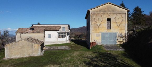 Casa de 10 habitaciónes en Pergola, Italy No. 39424 46
