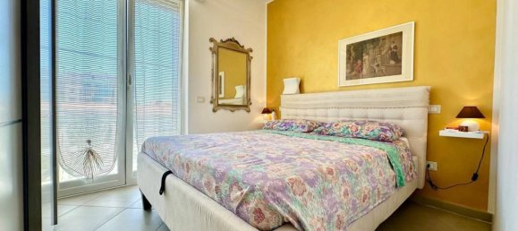 Квартира с 2 спальнями в Лоано, Италия № 308272 16