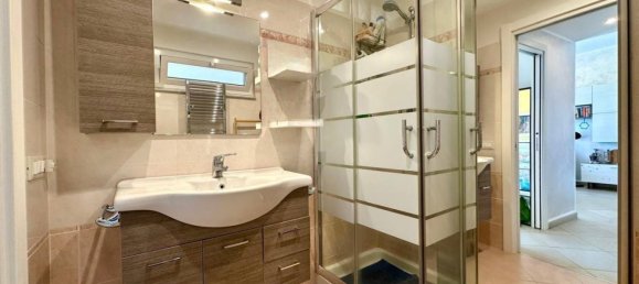 Квартира с 2 спальнями в Лоано, Италия № 308272 30