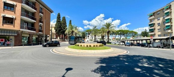 Квартира с 2 спальнями в Лоано, Италия № 308272 33