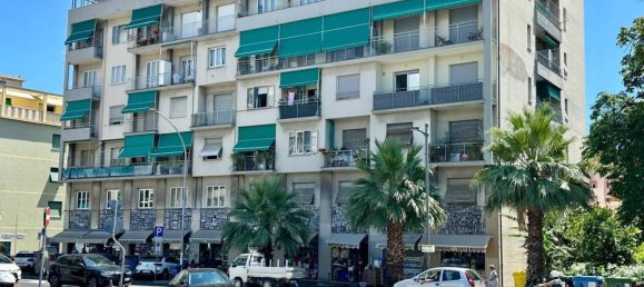 Квартира с 2 спальнями в Лоано, Италия № 308272 32