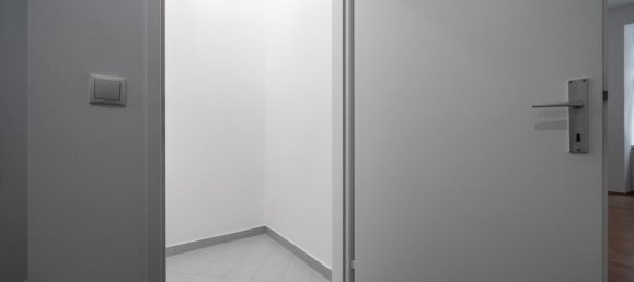 2 rooms Apartment in Favoriten, Austria No. 128136 13