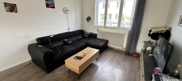 3 Schlafzimmer Haus in Chateauroux, France, Nr. 266435 2