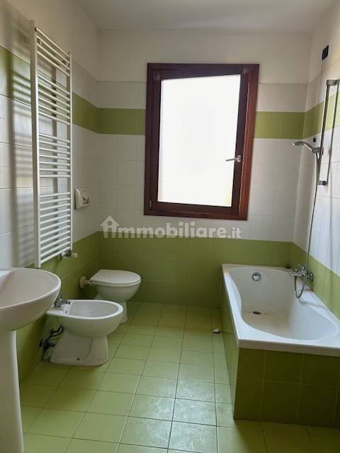 2 bedrooms Apartment in Piacenza d'Adige, Italy No. 191970