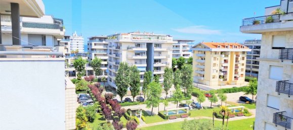 3-salle Penthouse à Montesilvano, Italy No. 17819 22