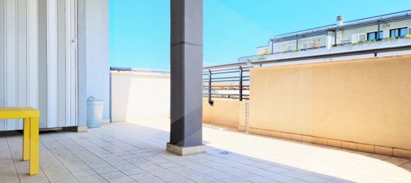 3-salle Penthouse à Montesilvano, Italy No. 17819 10