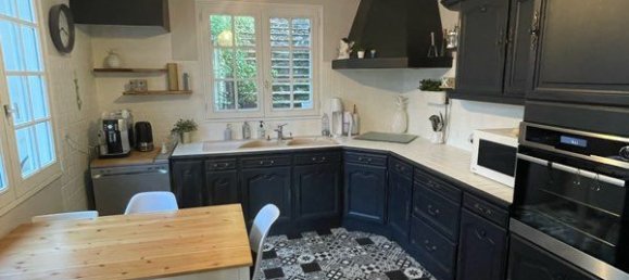 6 bedrooms House in Nogent-le-Roi, France No. 322891 3