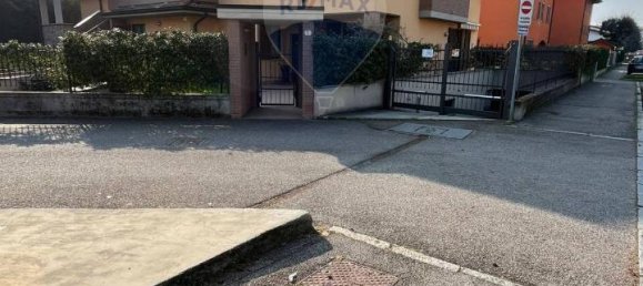 Garaje de 1 habitación en Cassano d'Adda, Italy No. 26503 24