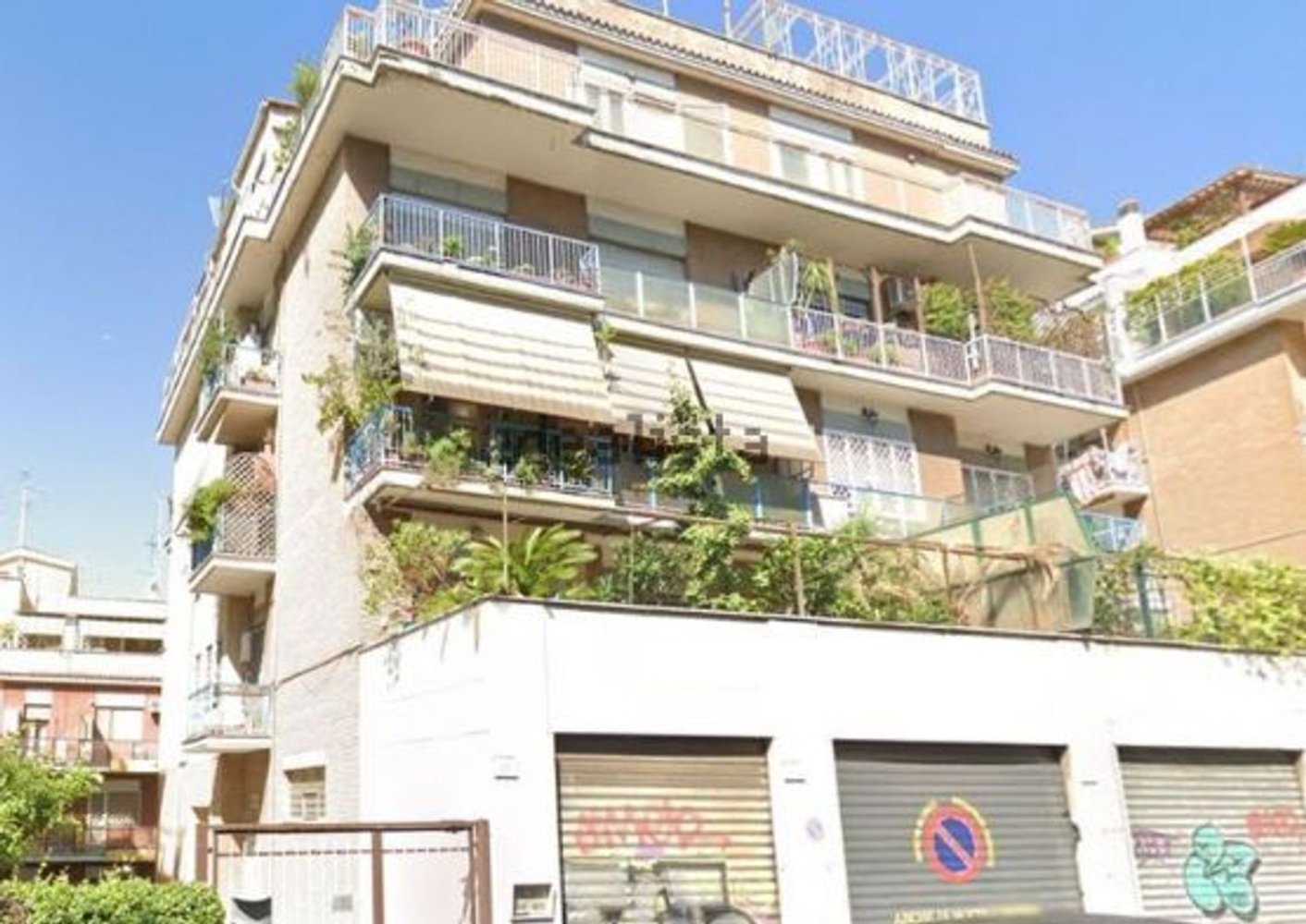 Квартира с 4 спальнями в Рим, Италия № 318840