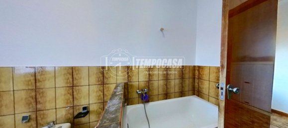 6 rooms Apartment in Monte Urano, Italy No. 275043 2