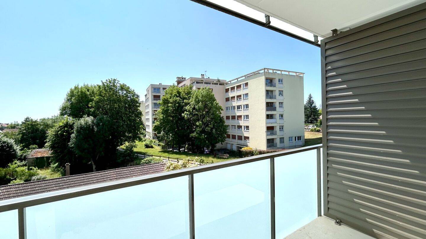3 bedrooms Apartment in Talant, France No. 358617