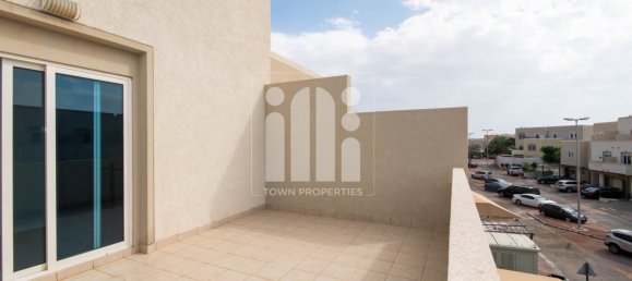 3 chambres Villa à Al Reef, UAE No. 953 6