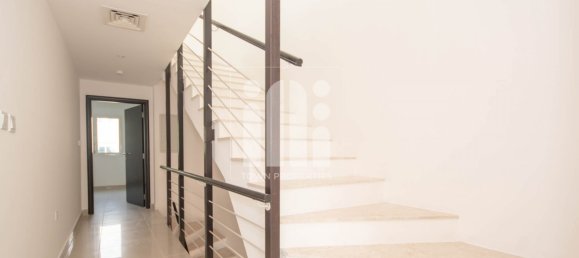 3 chambres Villa à Al Reef, UAE No. 953 4