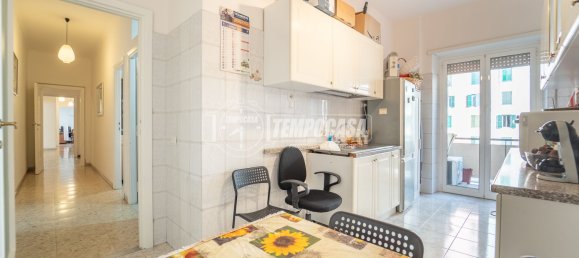 4 rooms Apartment in Rome, Italy No. 298129 14