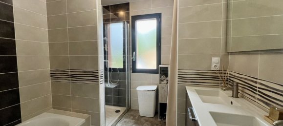 3 Schlafzimmer Haus in Aveyron, France, Nr. 338715 5