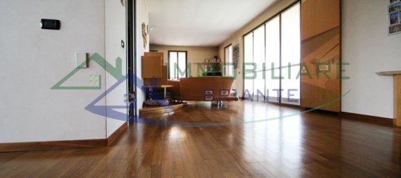 6 rooms Penthouse in Somma Lombardo, Italy No. 129066 2