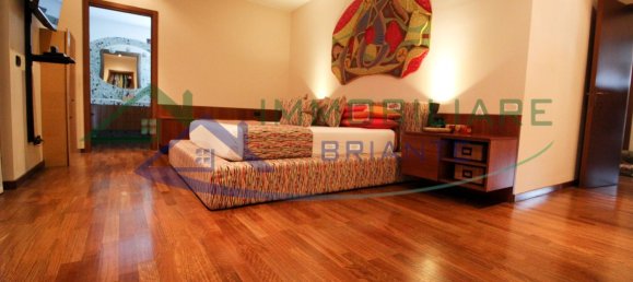 6 rooms Penthouse in Somma Lombardo, Italy No. 129066 13