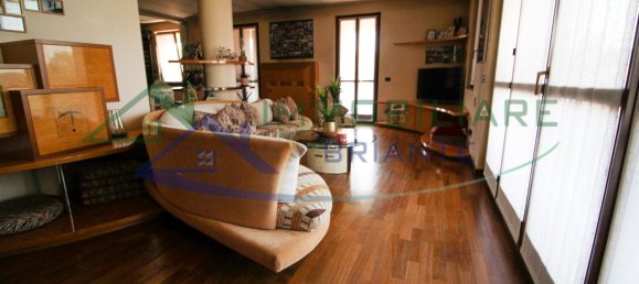 6 rooms Penthouse in Somma Lombardo, Italy No. 129066 4