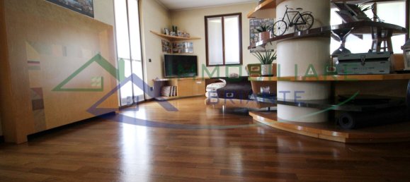 6 rooms Penthouse in Somma Lombardo, Italy No. 129066 6