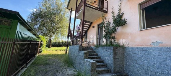 3 Schlafzimmer Villa in Castronno, Italy, Nr. 355775 21