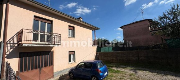 3 Schlafzimmer Villa in Castronno, Italy, Nr. 355775 25
