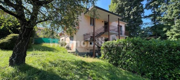 3 Schlafzimmer Villa in Castronno, Italy, Nr. 355775 18