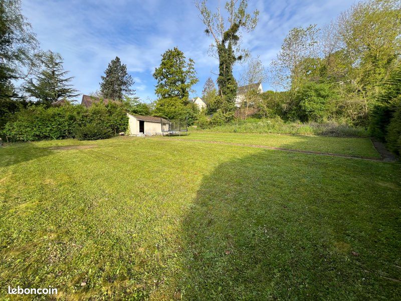  Land in Le Meux, France No. 331431